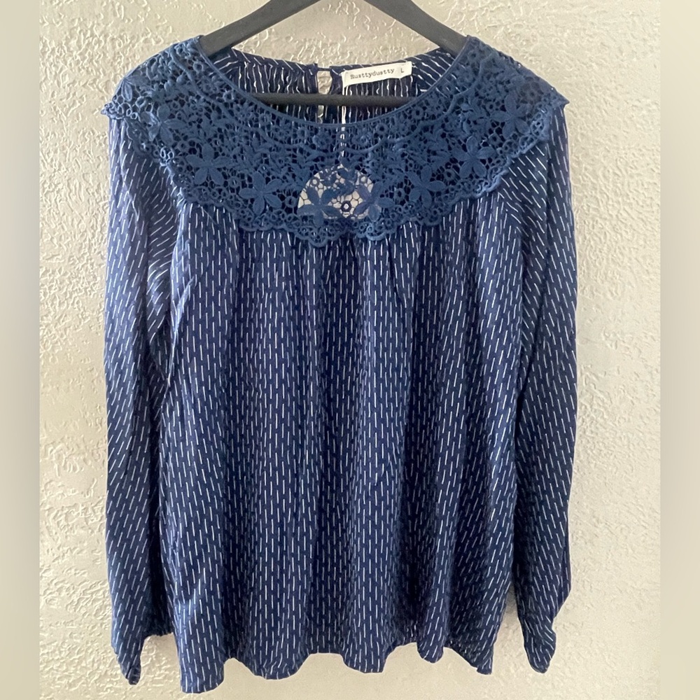 NWT Rusttydustty Elegant Navy Blouse‎ with Crochet Detail Size Large